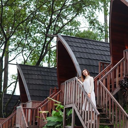 فيلا Welirang Forest Pacet Mojokerto المظهر الخارجي الصورة