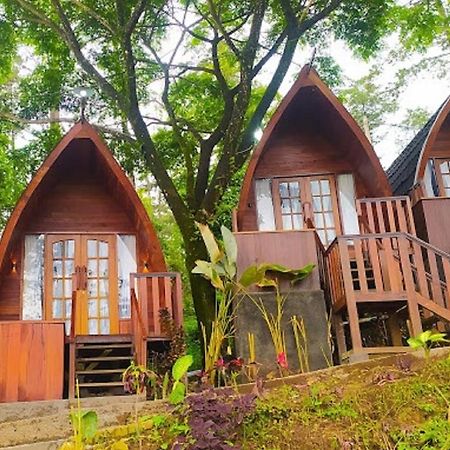 فيلا Welirang Forest Pacet Mojokerto المظهر الخارجي الصورة