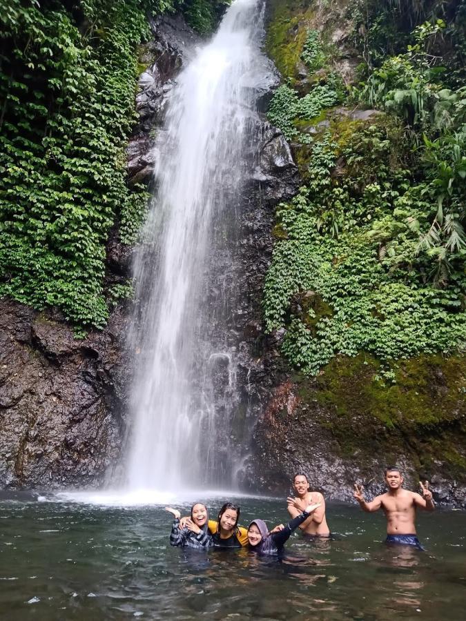 فيلا Welirang Forest Pacet Mojokerto المظهر الخارجي الصورة